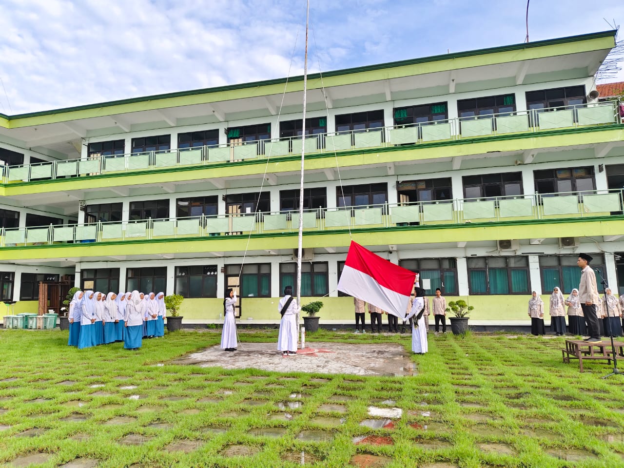 Berita Gambar